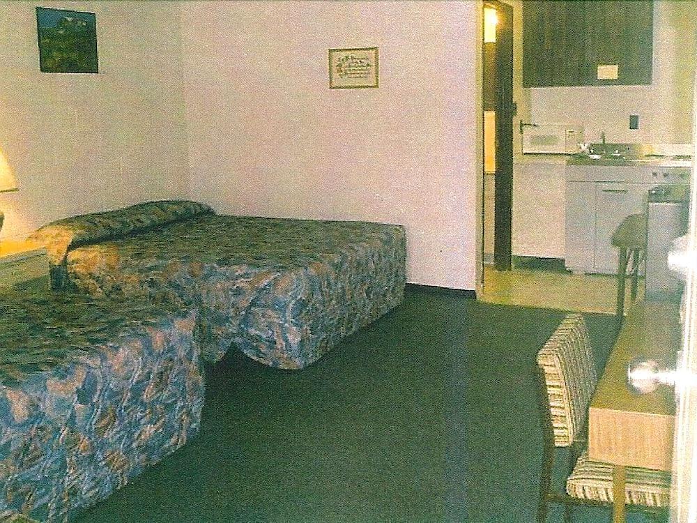 Road Runner Motel Меррітт Екстер'єр фото